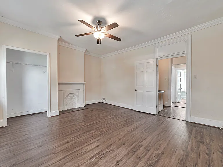 1233 W Cary St — Photo 2