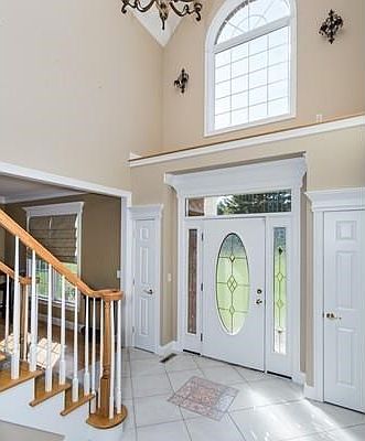 3rd image of 24 Lauren Ln