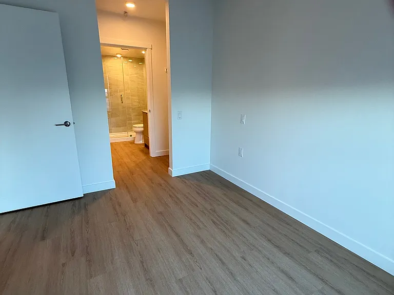4488 Fraser St — Photo 26
