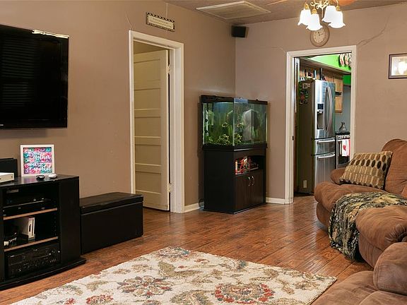 5th image of 12923 Erin Ln