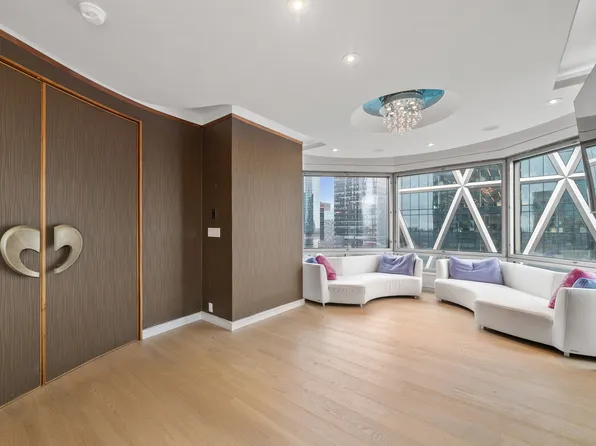 301 West 57th Street image 1 of 15