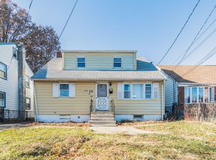 1658 Montgomery St, Rahway, NJ 07065