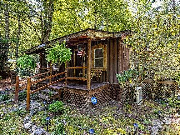 4th image of 685 Shumont Rd