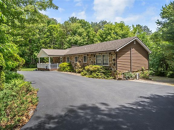 5th image of 55 Molenda Cir