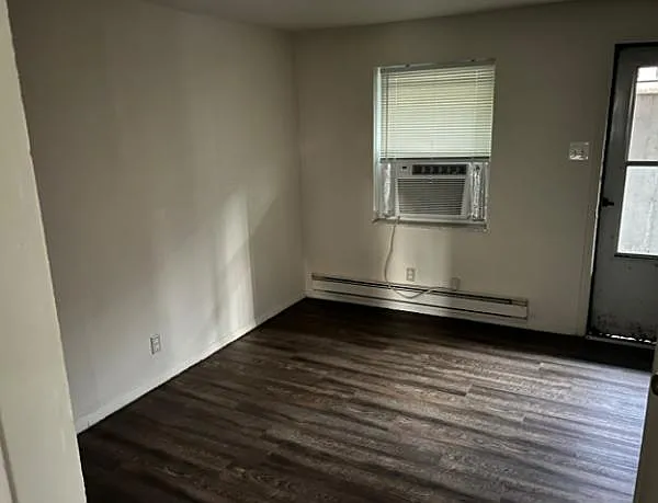 30 N Pacific St — Photo 9