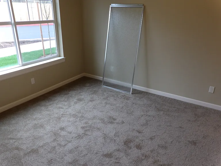 690 SE 5th Ave #102 — Photo 10