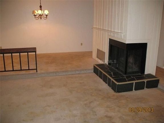 2nd image of 883 Elgin Dr