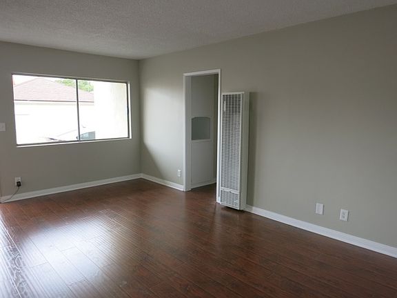 3rd image of 4046 Wade St APT 1