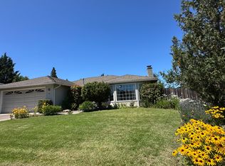 755 Woodbridge Dr, Medford, OR 97504