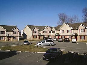 2nd image of 851 E Grand Ave