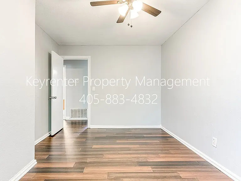 3615 SW 12th St — Photo 13