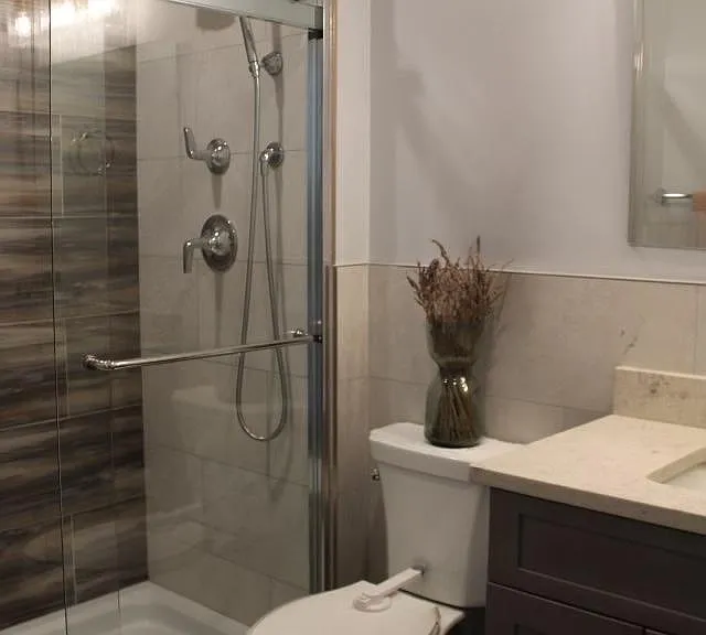 629 Washington St #2 — Photo 2
