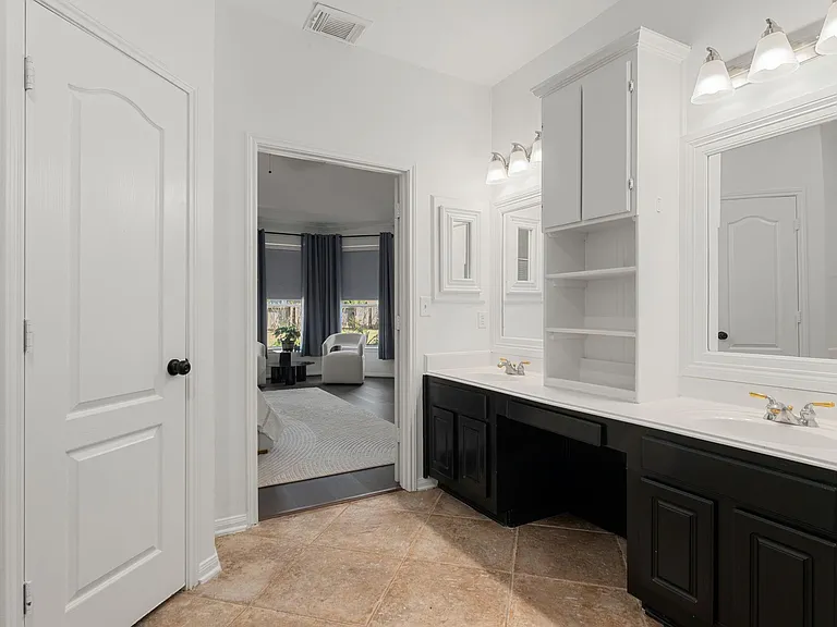 14910 Lake Woodbridge Ct — Photo 38