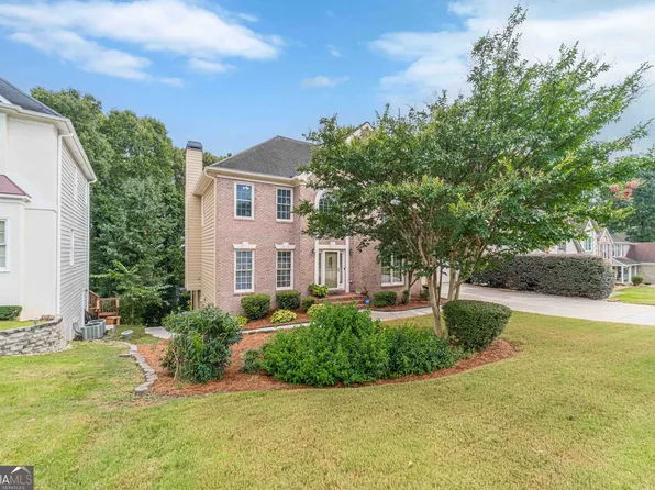 476 Mountain Oaks Pkwy, Stone Mountain, GA 30087
