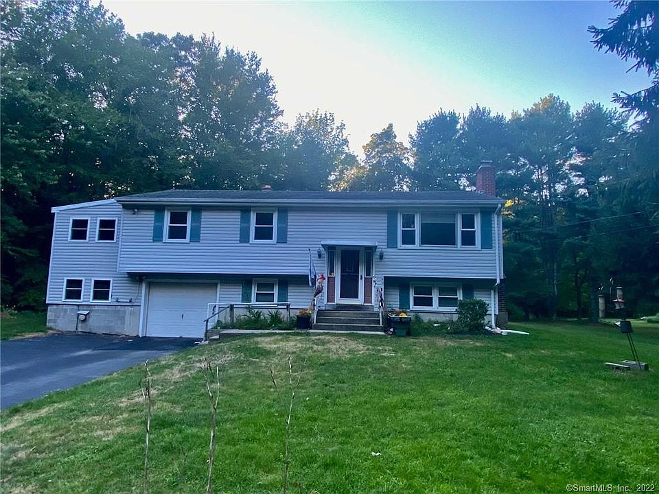 2nd image of 49 Fellows Rd