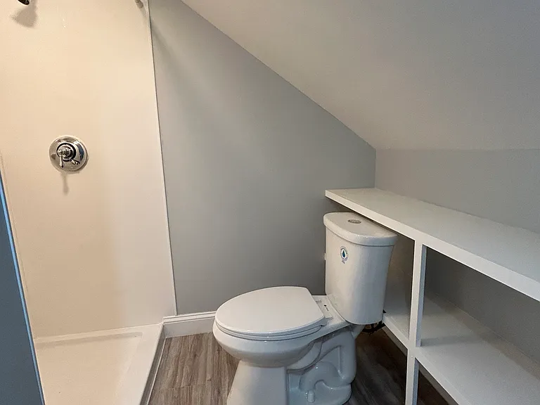 52 Monroe Ave #2F — Photo 15