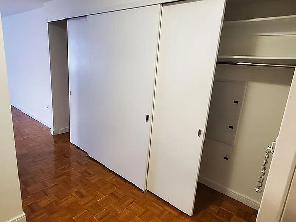 3rd image of 33 W End Ave APT 9b