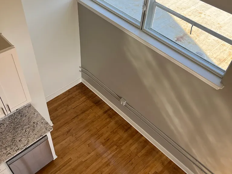Pulaski Lofts — Photo 98