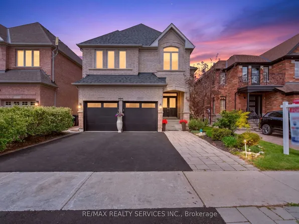 3365 Destination Dr, Mississauga, ON L5M 7W6