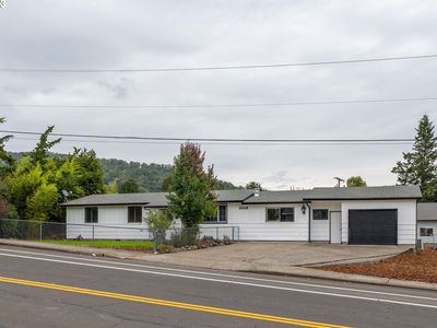 2249 NW Troost St, Roseburg, OR, 97471