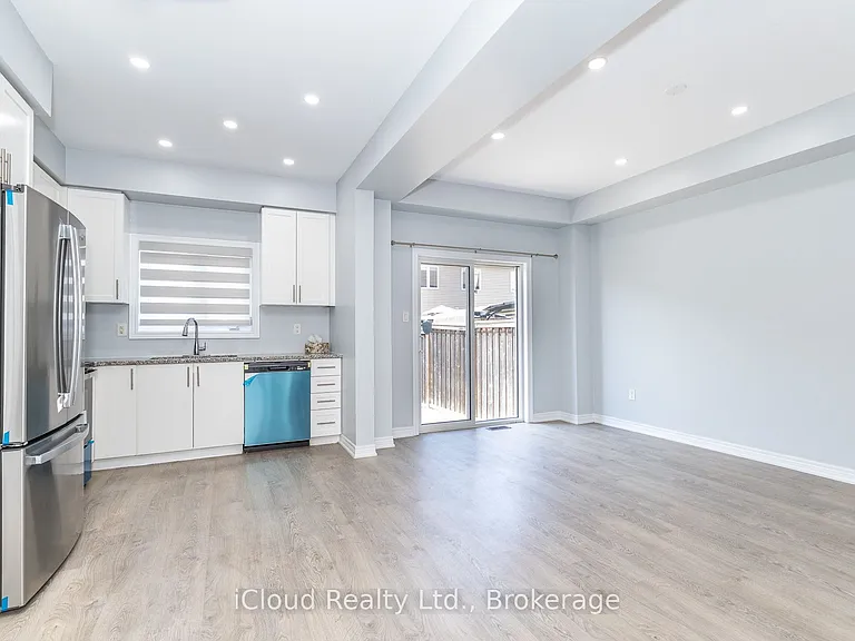 113 Echovalley Dr — Photo 6