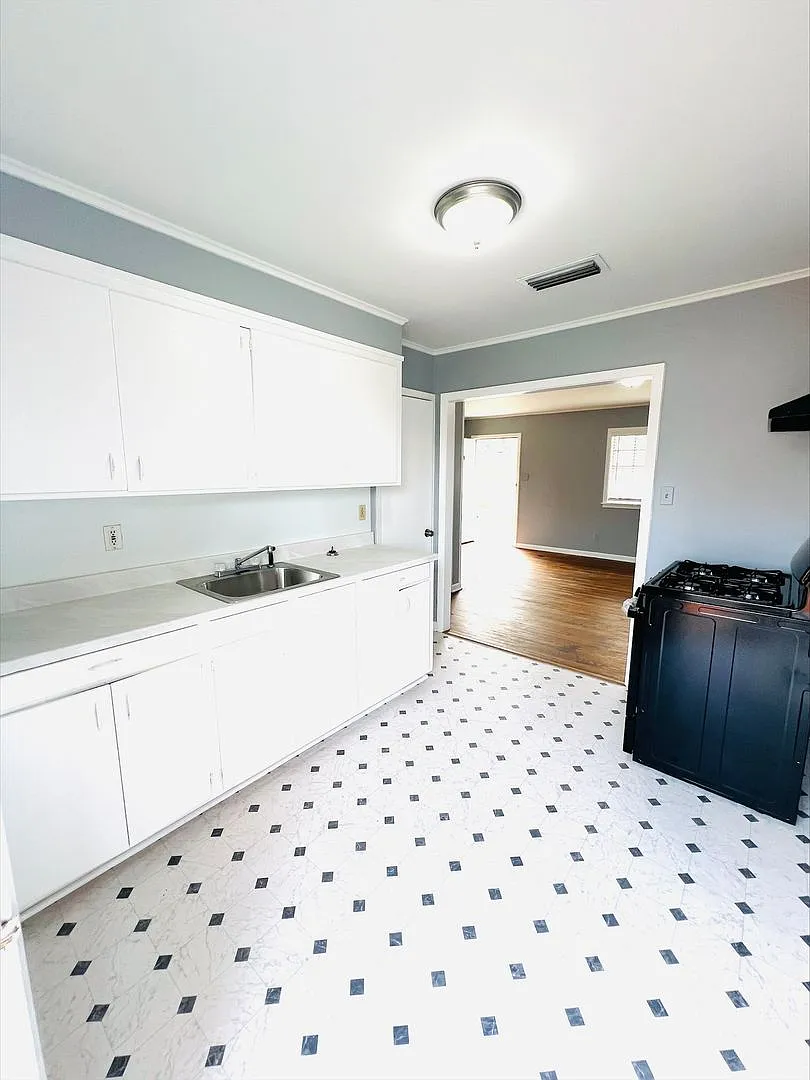 Lakeside Villa Apartment — Photo 4