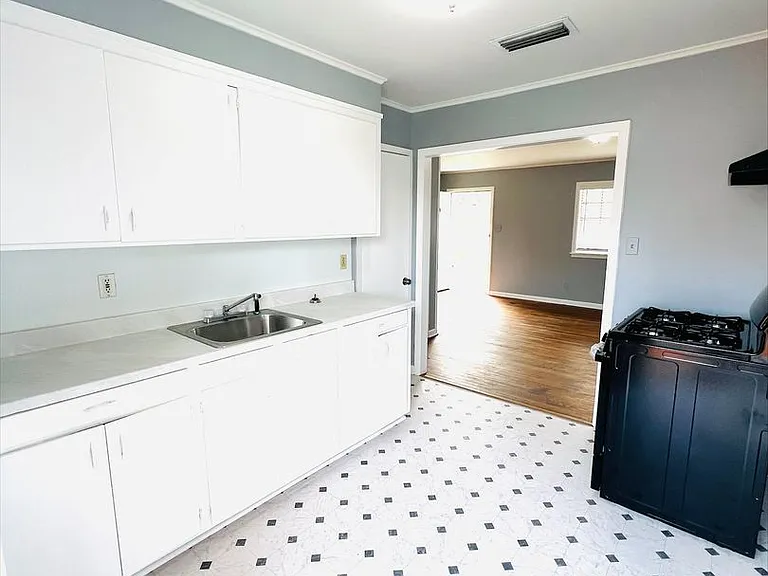 509 Alabama Ave SE — Photo 4