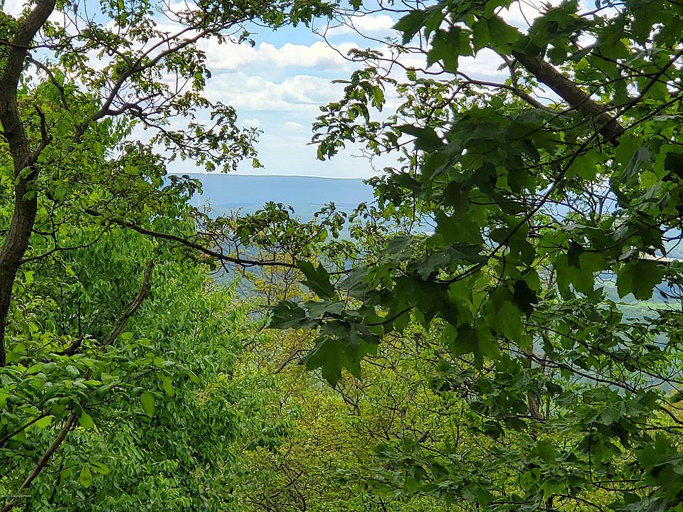 2nd image of 23 Overlook Terrace Ter