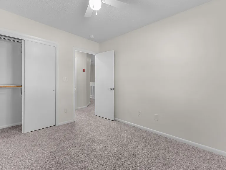 5036 Glenwood Way — Photo 39