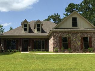 8 E Yellowstone Dr, Hattiesburg, MS 39402