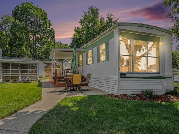 288 Paradise Island Dr, Coldwater, MI 49036