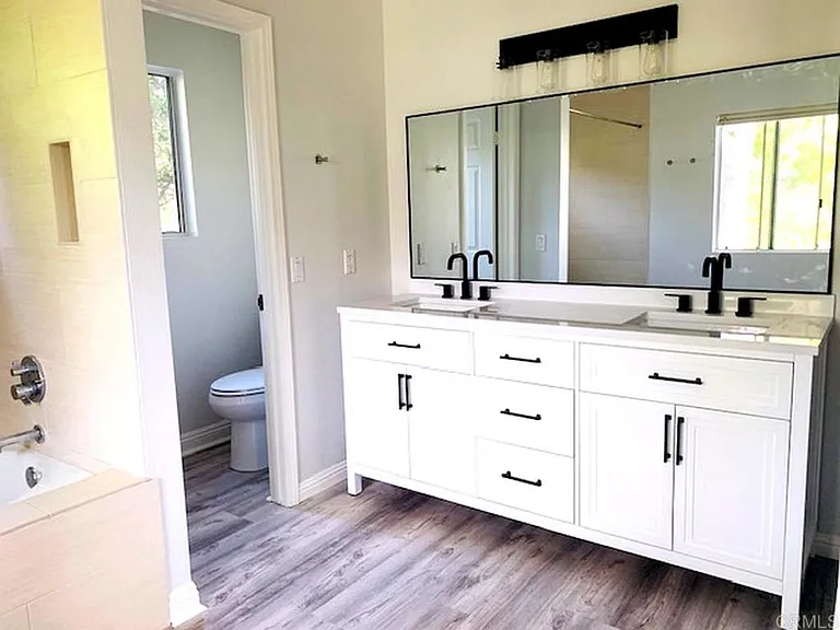 4512 Salisbury Dr — Photo 15