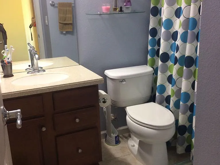 4240 Clybourne Ln — Photo 12