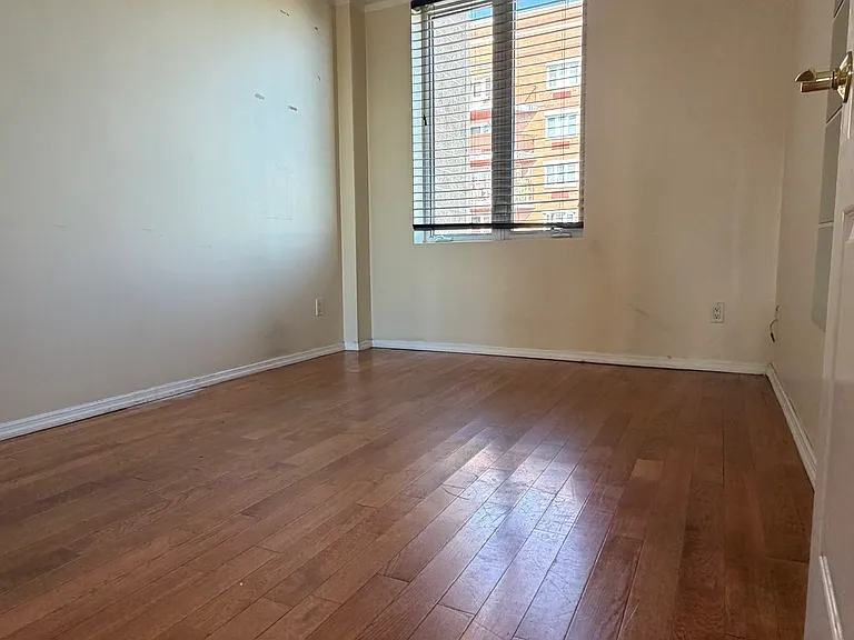 2925 Brighton 8th St #4B — Photo 7