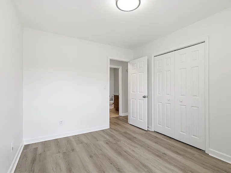 4609 Randolph Rd — Photo 17