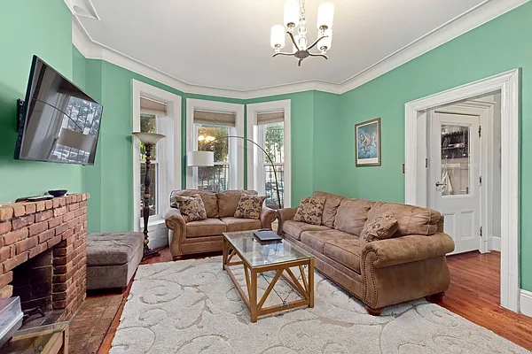 Sold by Elite Connect Real Estate | media 2