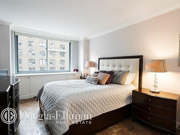 4th image of 2021 Broadway #9D