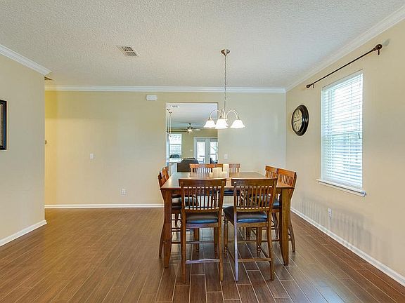 3rd image of 3906 Burnt Pine Dr