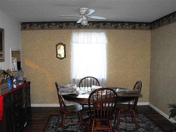 5th image of 2280 Robin Hood Dr SE
