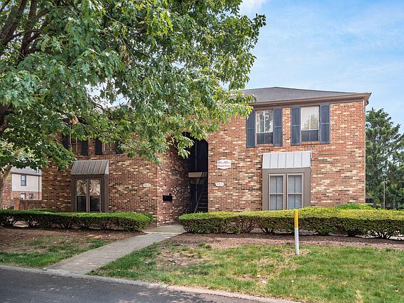 3rd image of 5913 Hallworth Ave #A