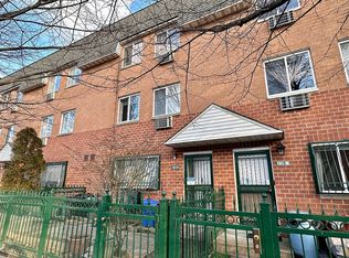 3355 13th St, Long Island City, NY 11106