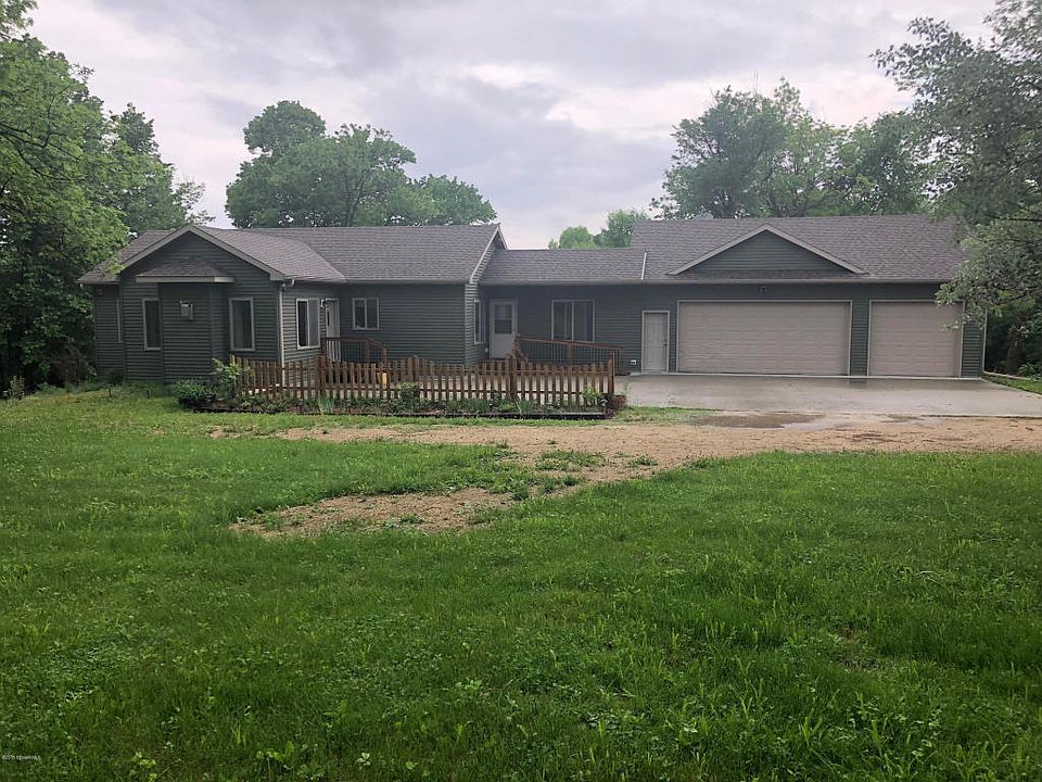 2nd image of 2801 Riverview Ct SE