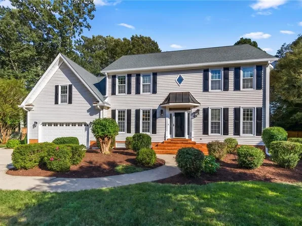 817 Maple Forest Ct, Chesapeake, VA 23322