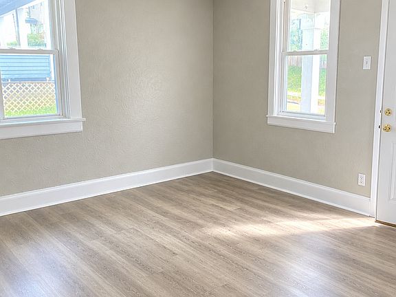 3rd image of 25 Oak 1