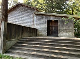 29 Rayipa Ln, Trinidad, CA 95570
