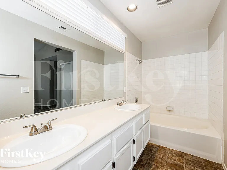 1683 Black Hills Way — Photo 11