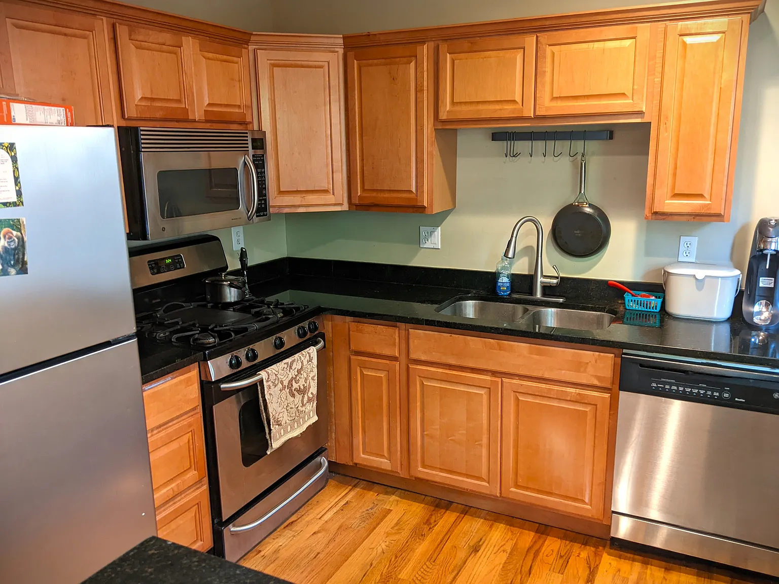 2 bed, 750 sqft, $900 — Photo 3