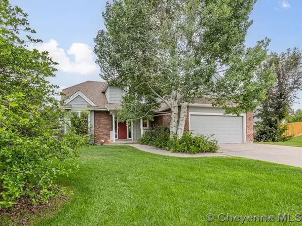 7230 Bridle Dr, Cheyenne, WY 82009