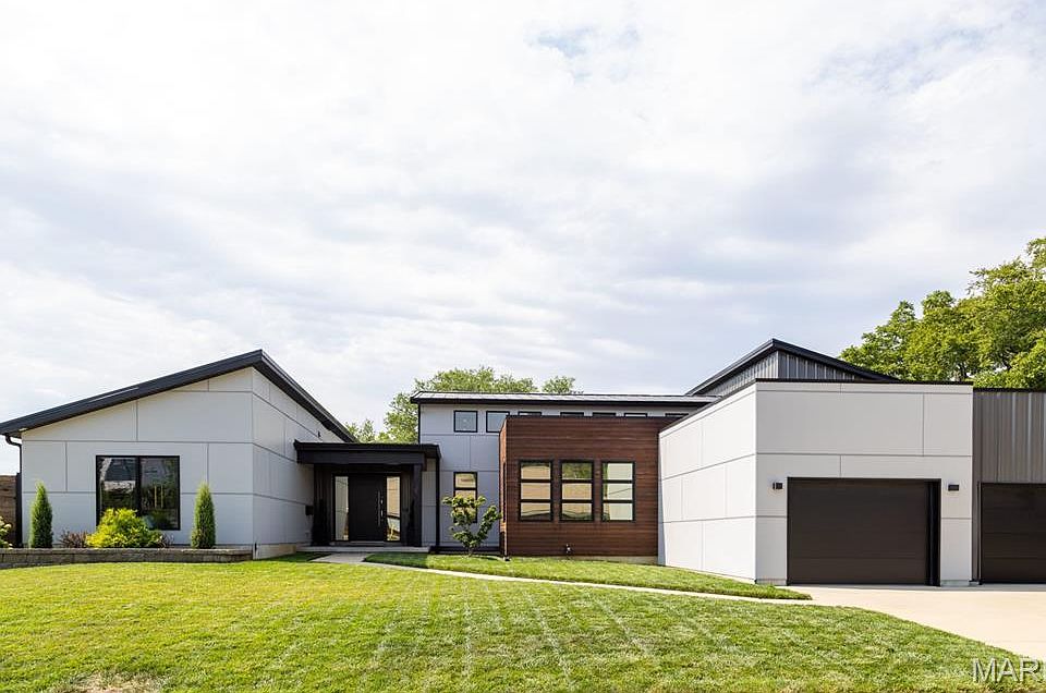 1st image of 6906 Bruno Ave