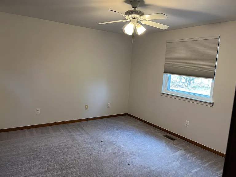 5500 Edgar Rd — Photo 8